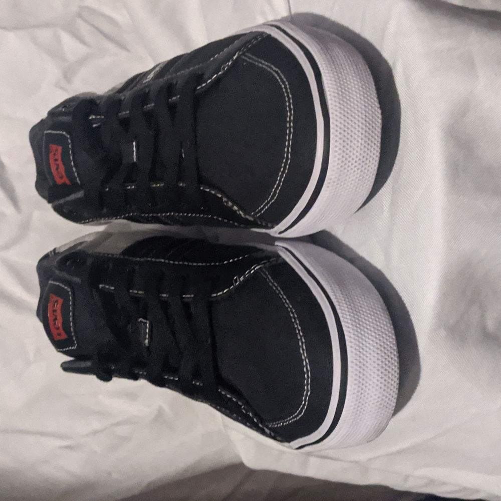 Levi's sneakers size 12 gray/black